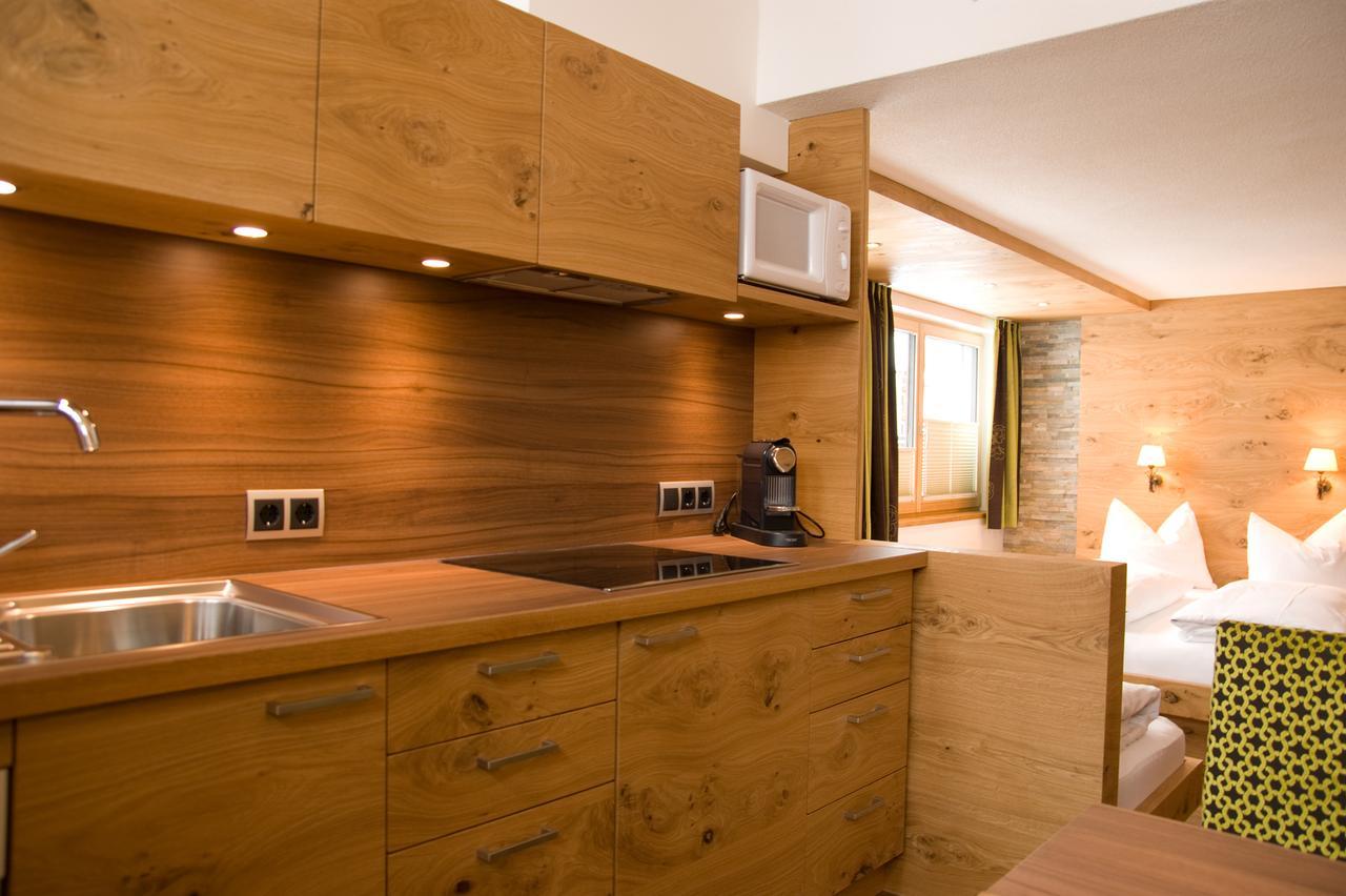 Haus Battisti Hotel ซังคท์อันทอนอัมอาร์ลแบร์ก ภายนอก รูปภาพ