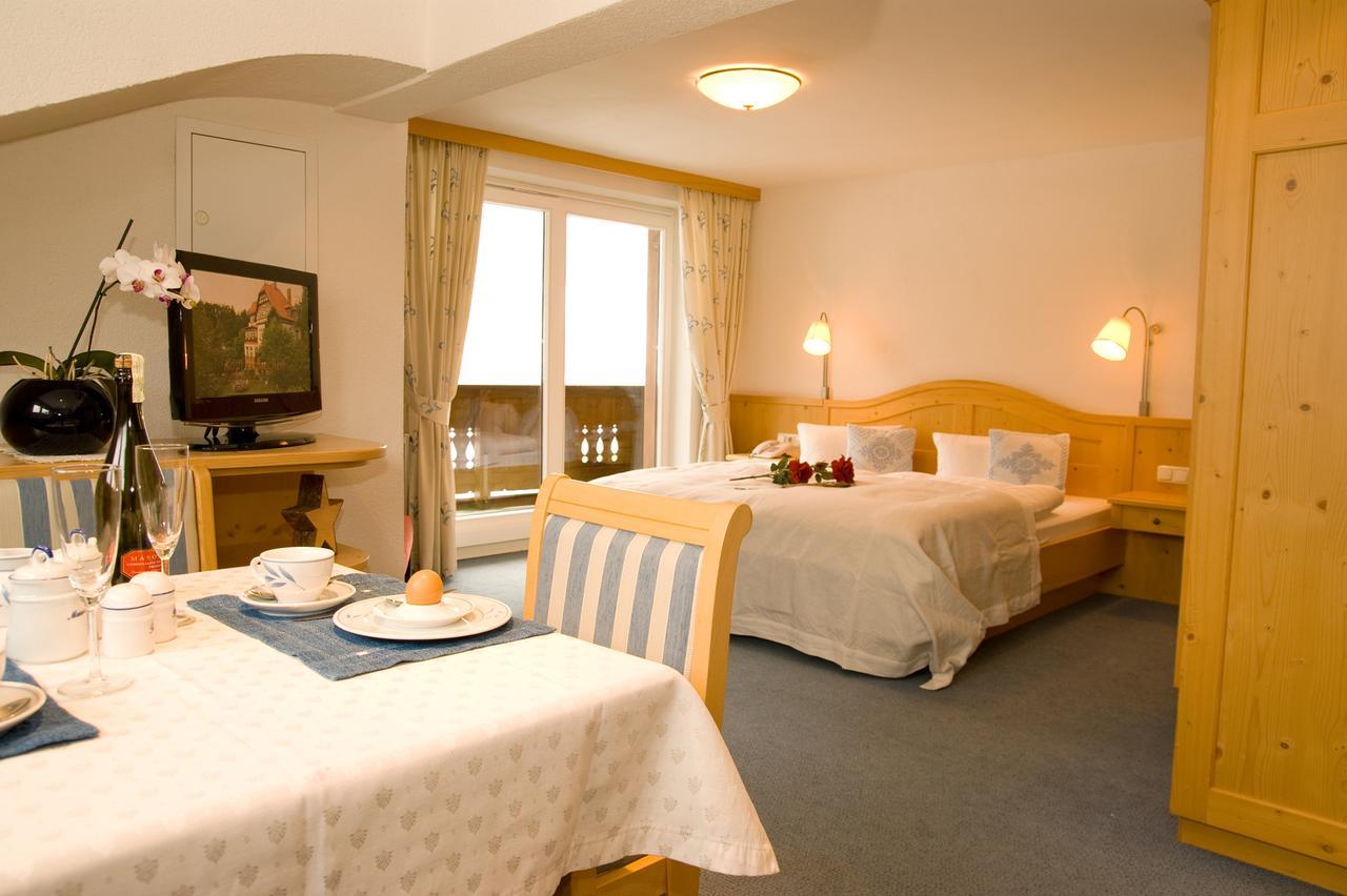 Haus Battisti Hotel ซังคท์อันทอนอัมอาร์ลแบร์ก ภายนอก รูปภาพ